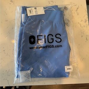NWT FIGS Livingston scrub pants in ciel blue